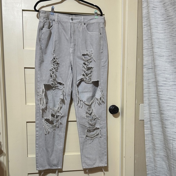 American Eagle Outfitters Denim - American Eagle Outfitters Light Gray Distressed Boyfriend Jeans